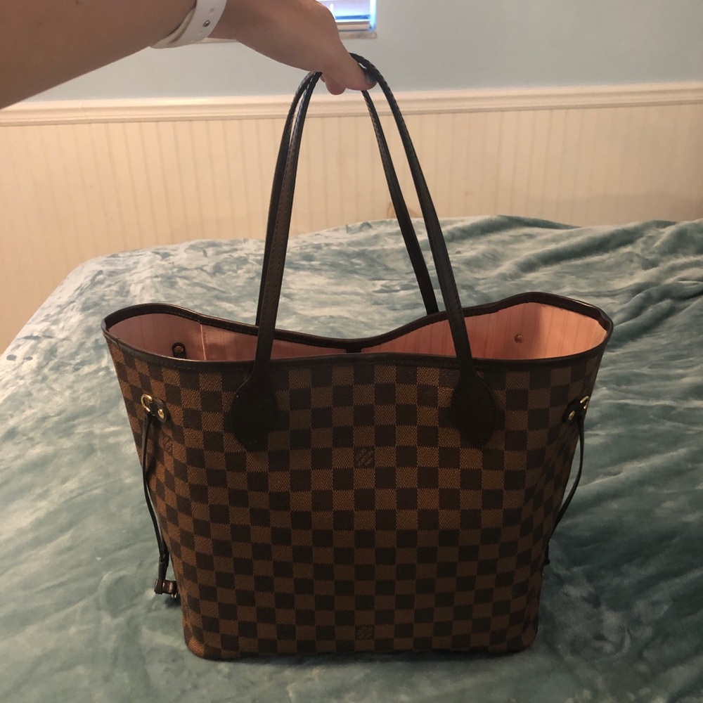 Authentic Louis Vuitton Neverfull MM